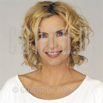 06-01-2003 Anita Witzier at studio in Amsterdam.

[keywords]Posed, Headshot, Eyecontact, Smiling, TV presentator[/keywords]